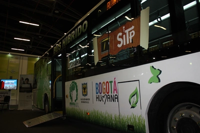 Transmilenio tendrá buses híbridos desarrollados en Colombia